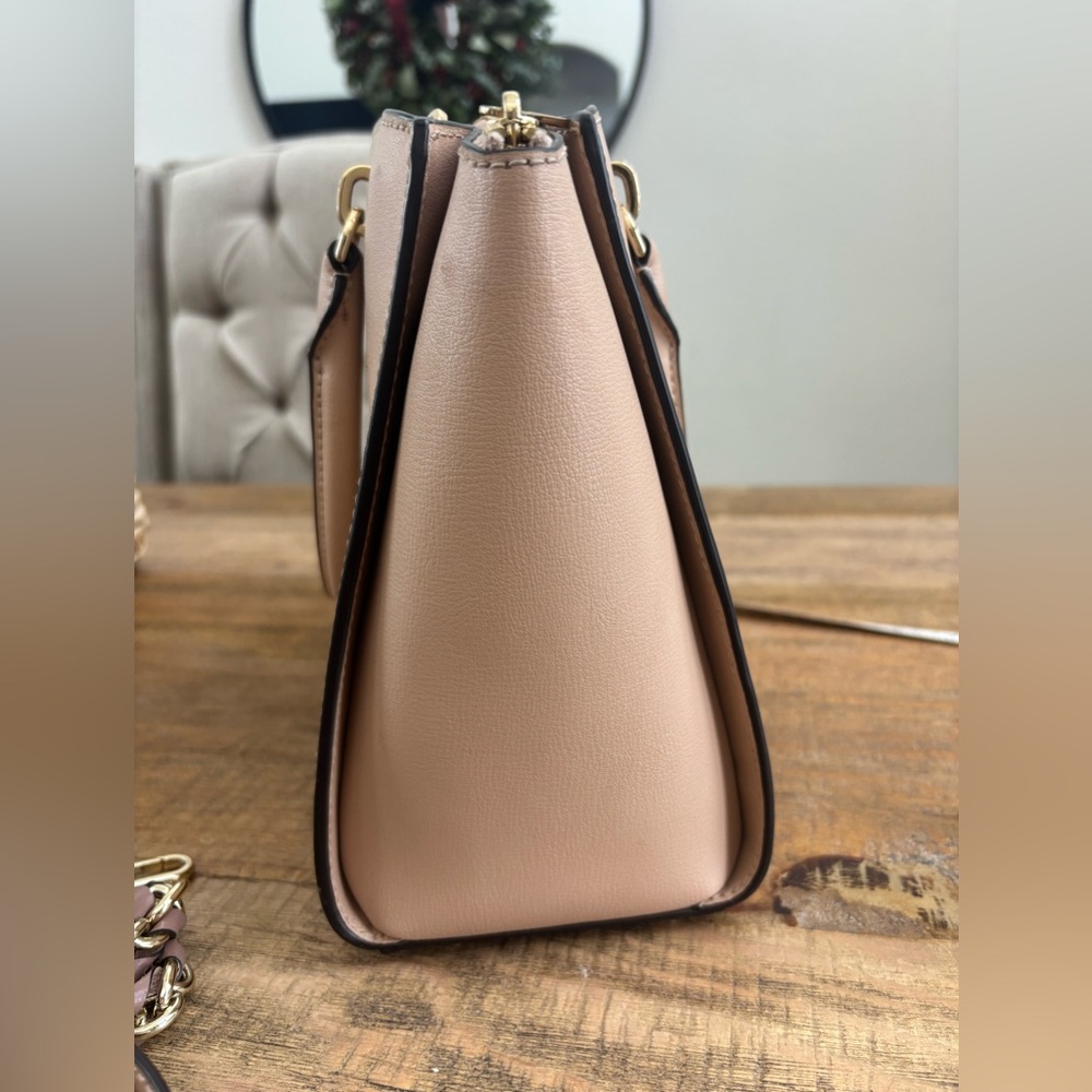 Michael Kors Tan Leather Handbag - Picture 11 of 17